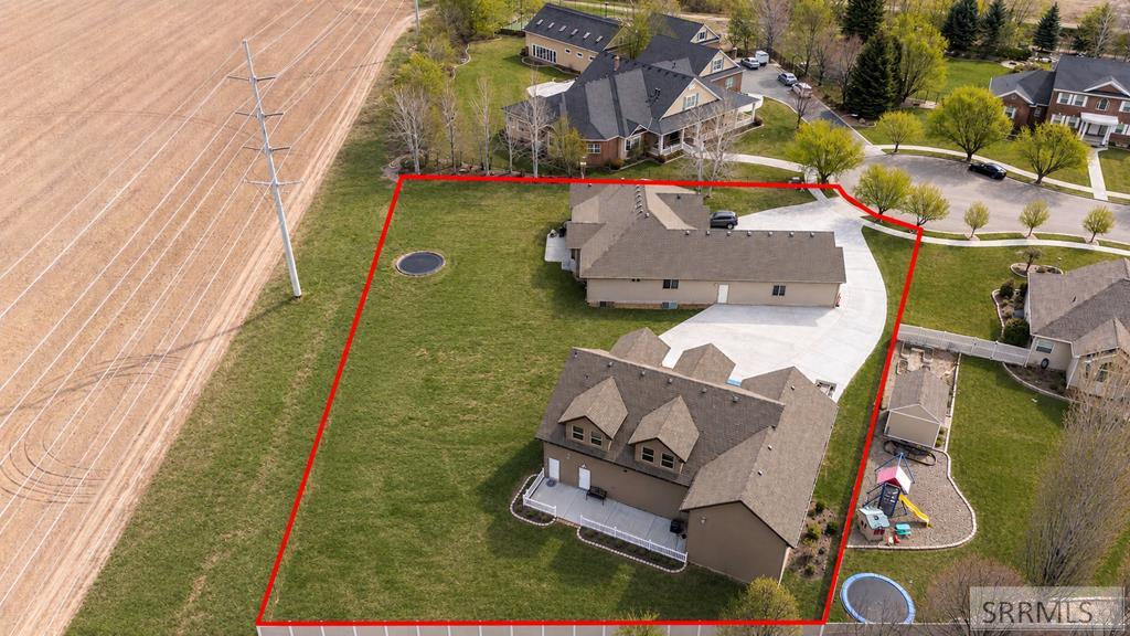 2917 Woodbridge Circle
