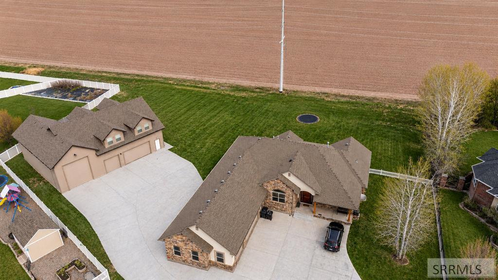 2917 Woodbridge Circle
