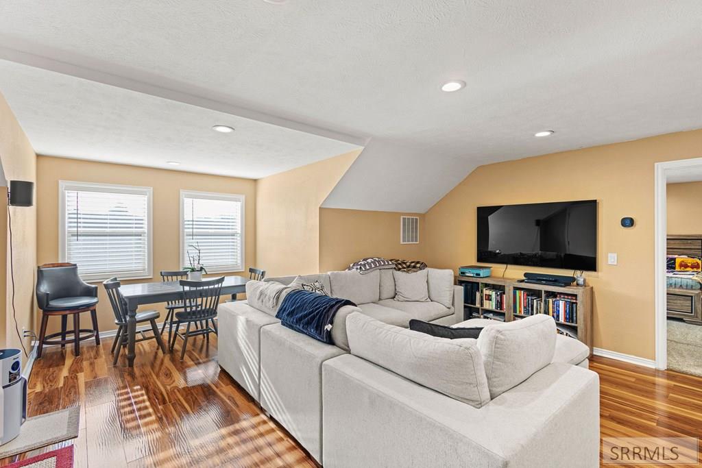 2917 Woodbridge Circle