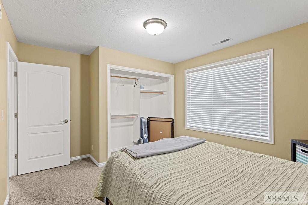 2917 Woodbridge Circle