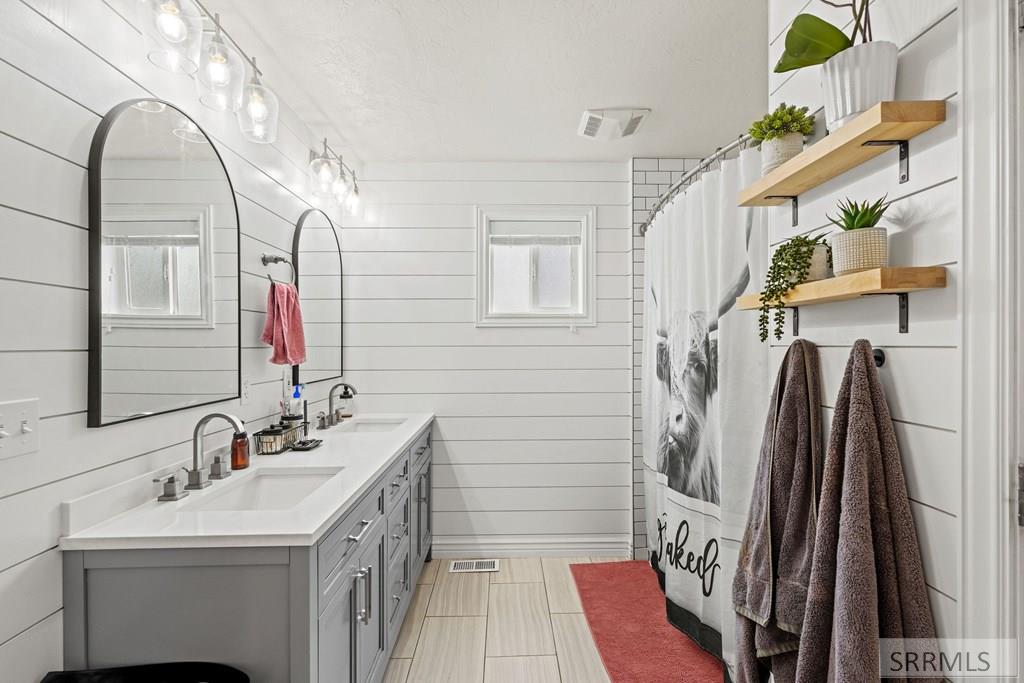 2266 E Olympic Avenue