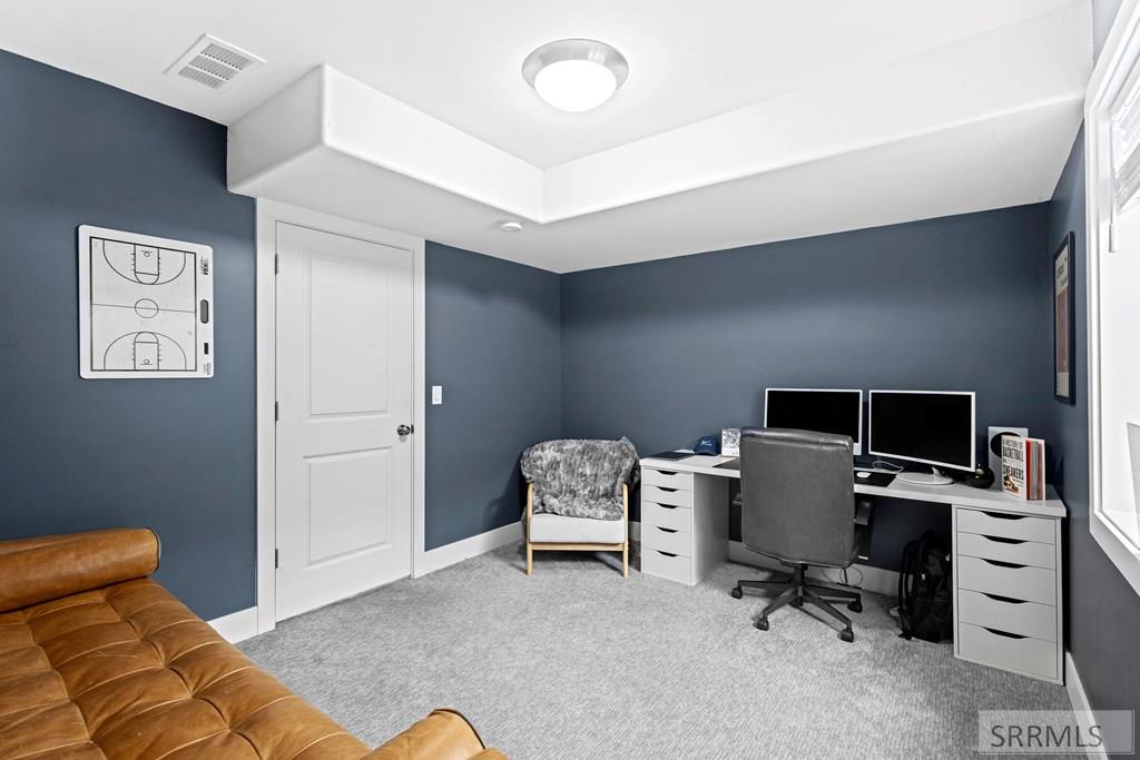 3920 N Baldwin Avenue