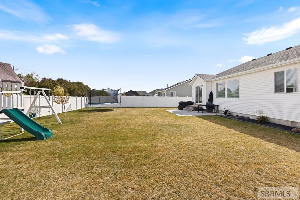 3920 N Baldwin Avenue