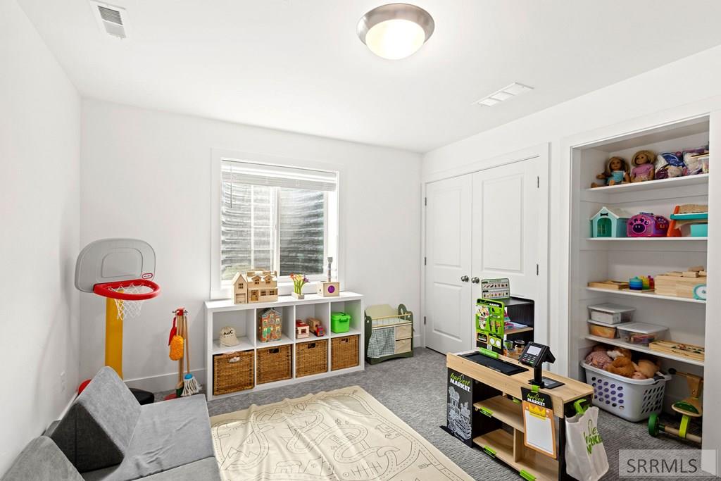 3920 N Baldwin Avenue