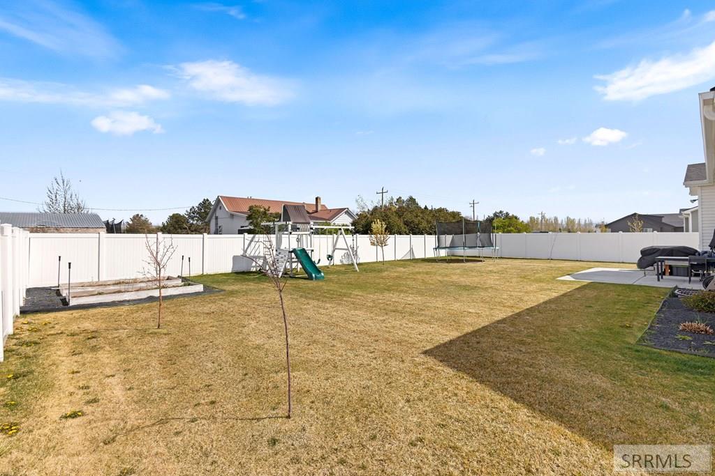 3920 N Baldwin Avenue