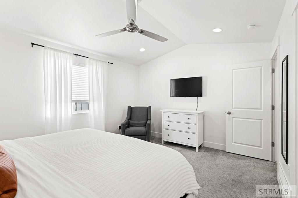 3920 N Baldwin Avenue