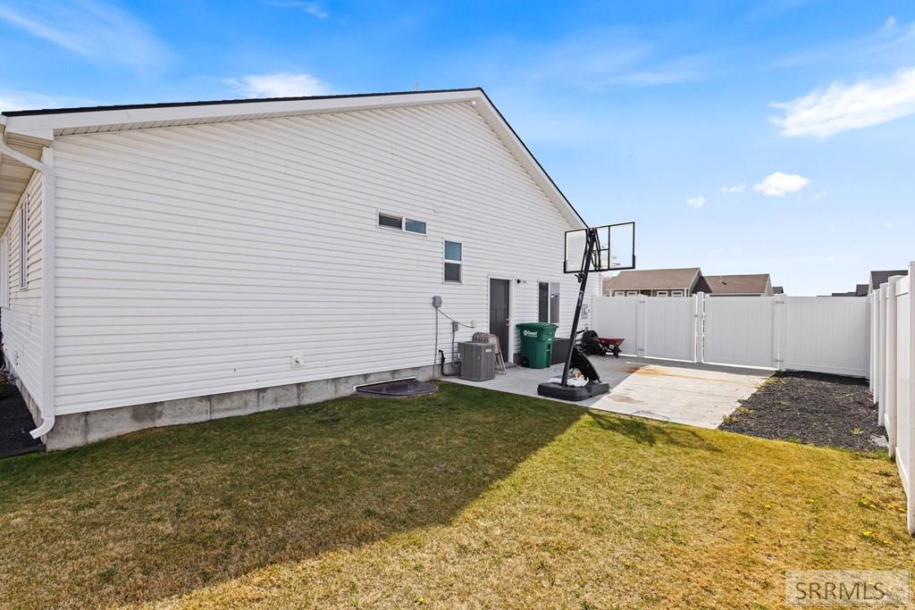 3920 N Baldwin Avenue