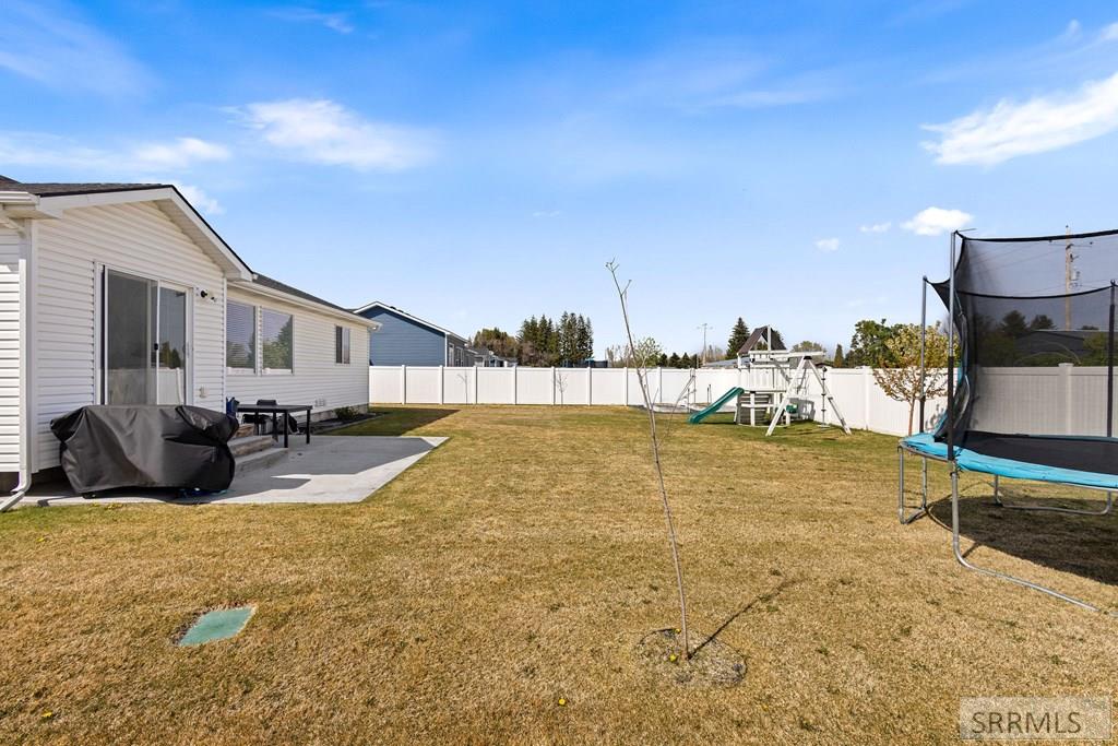 3920 N Baldwin Avenue