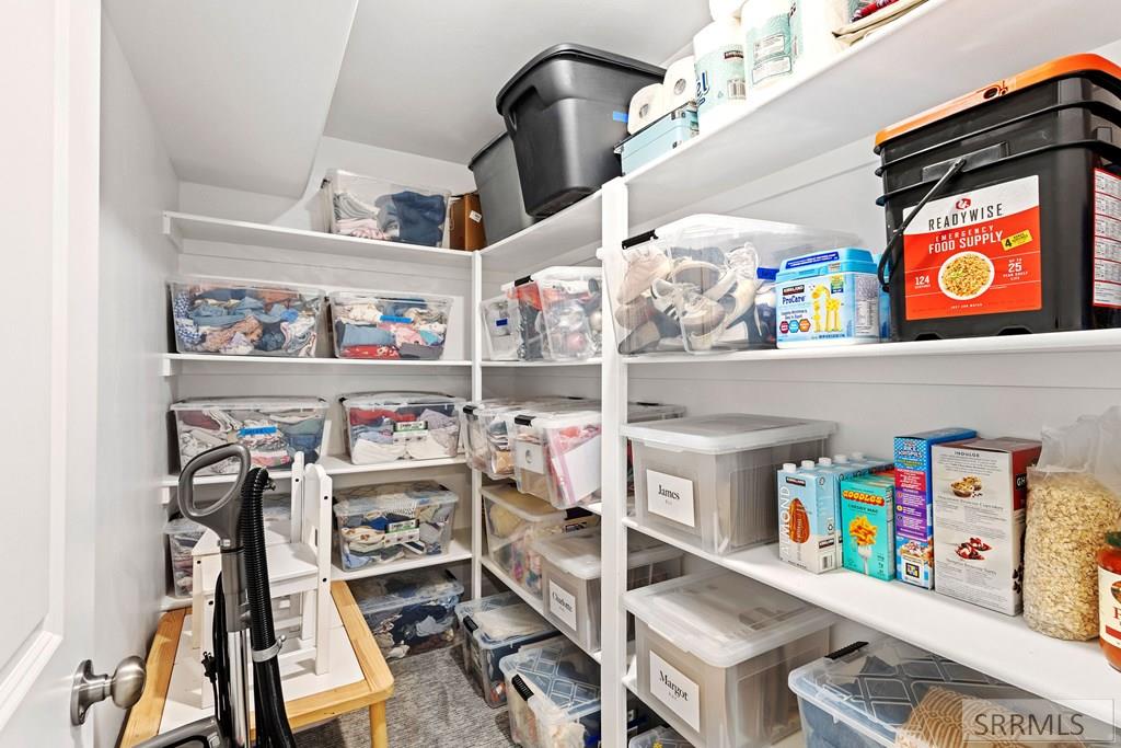 3920 N Baldwin Avenue