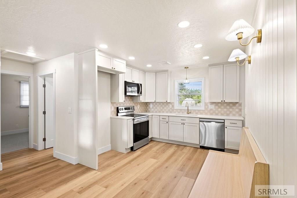 1895 S Avocet Drive