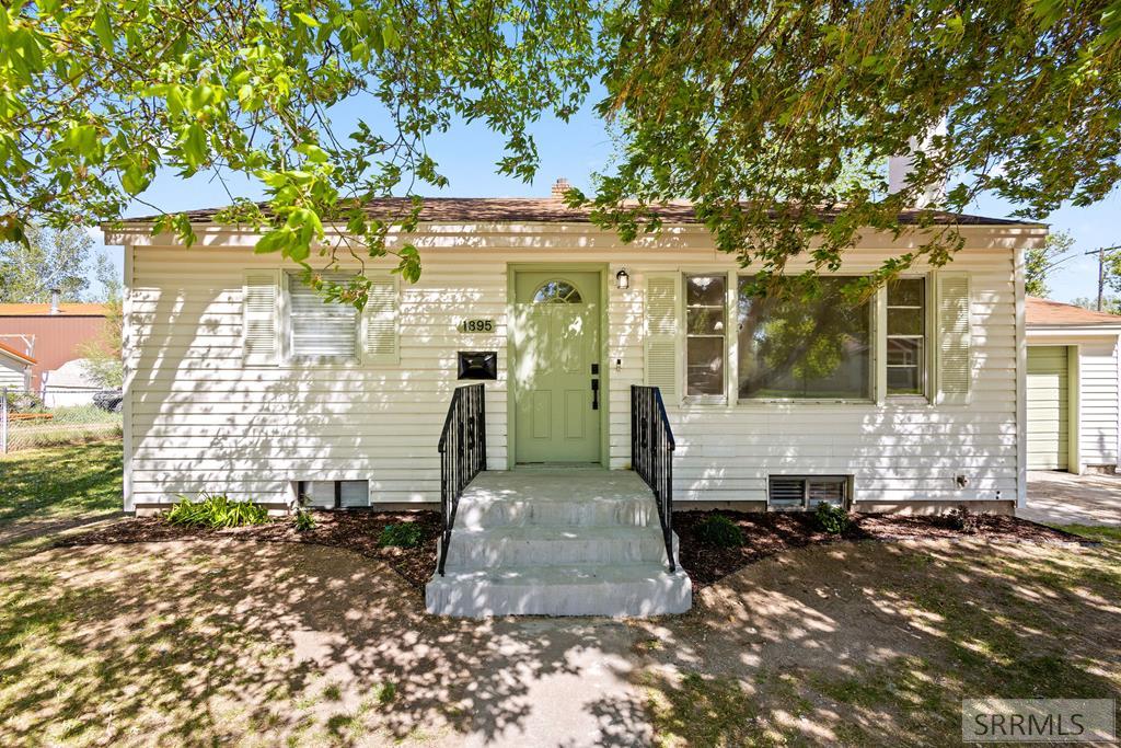 1895 S Avocet Drive