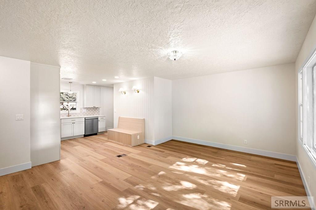 1895 S Avocet Drive