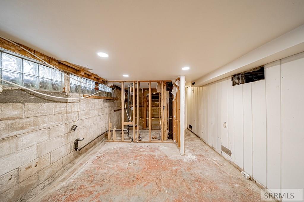 424 Gladstone Street