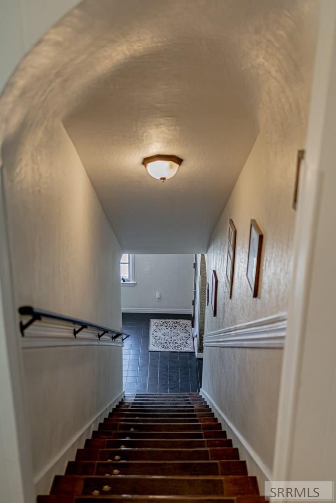 424 Gladstone Street