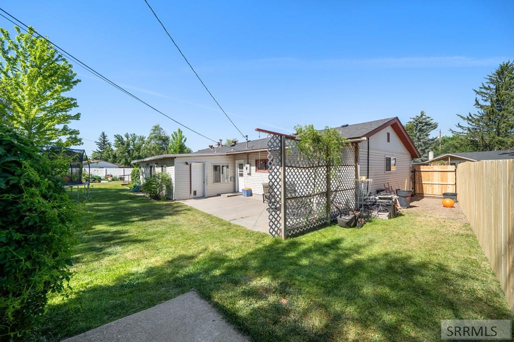 712 Falls Drive
