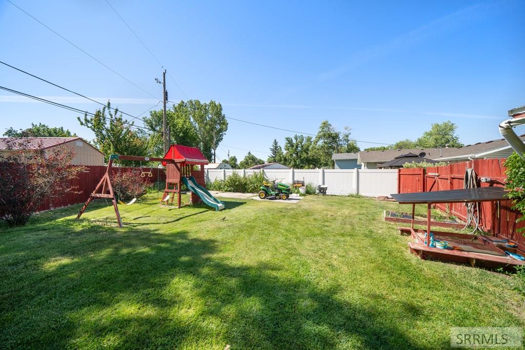 712 Falls Drive
