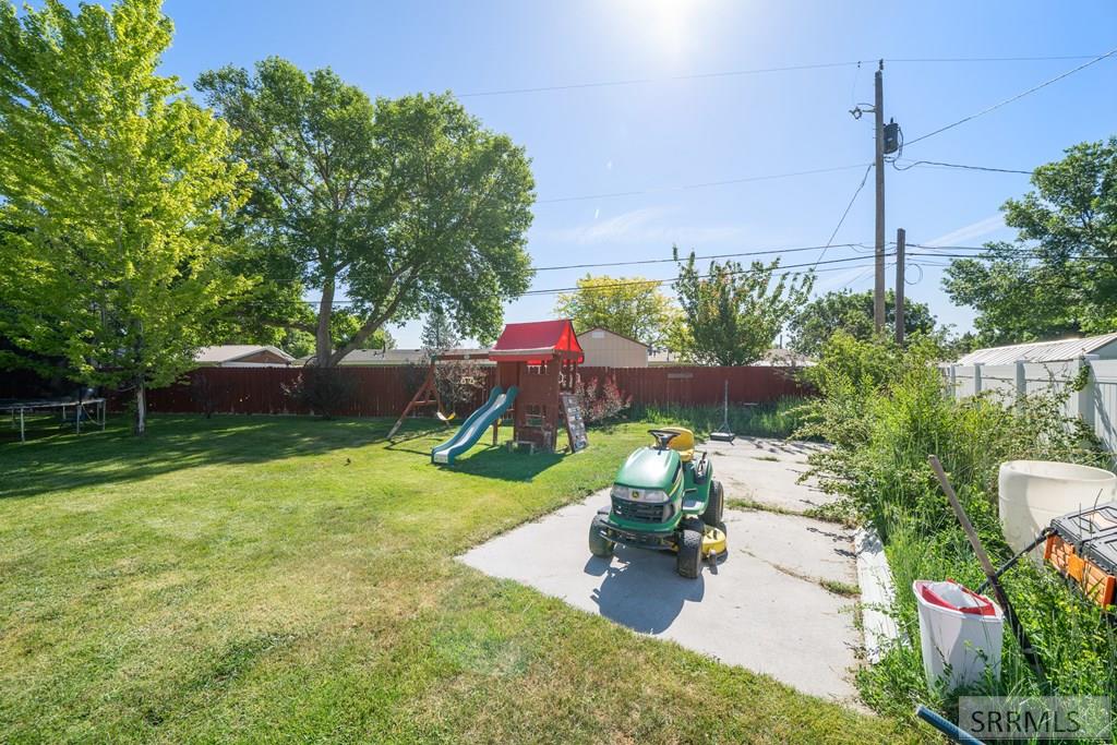 712 Falls Drive