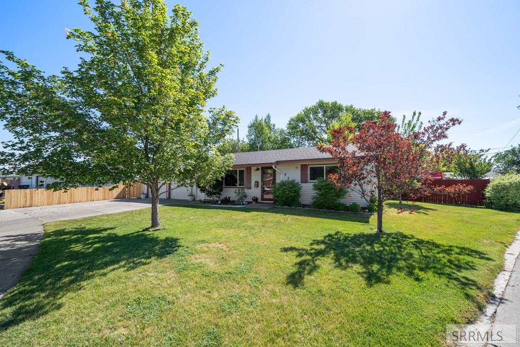 712 Falls Drive
