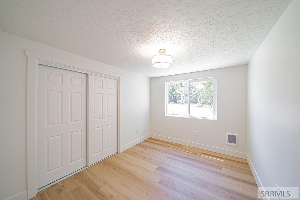 716 E 1550 N