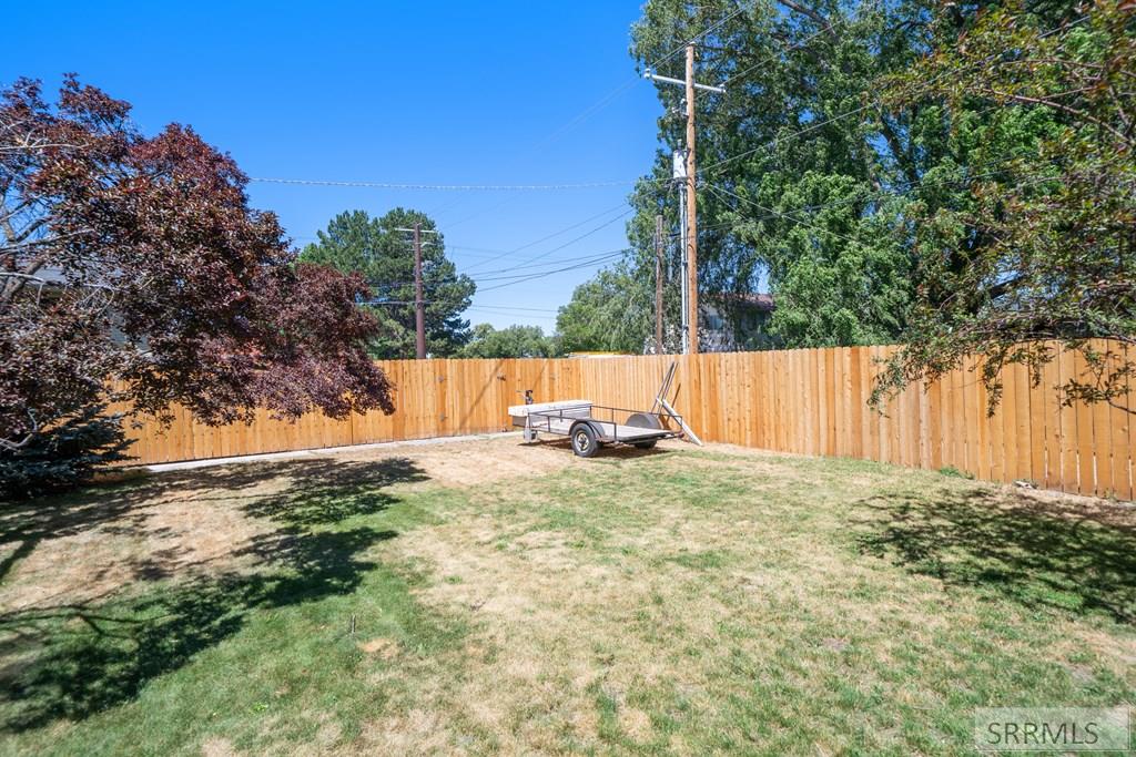 396 W 2nd S