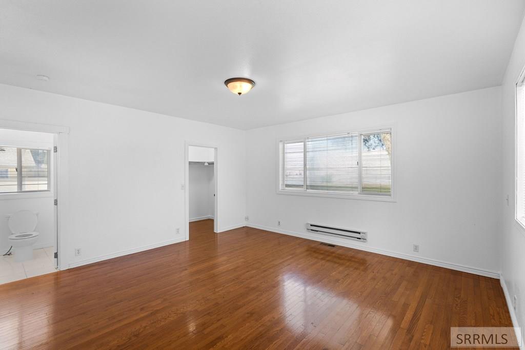 570 S Park Avenue