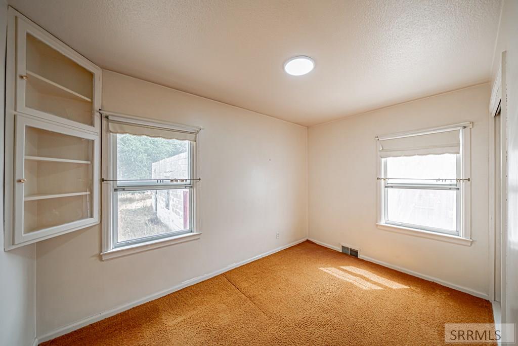475 E 5th Street