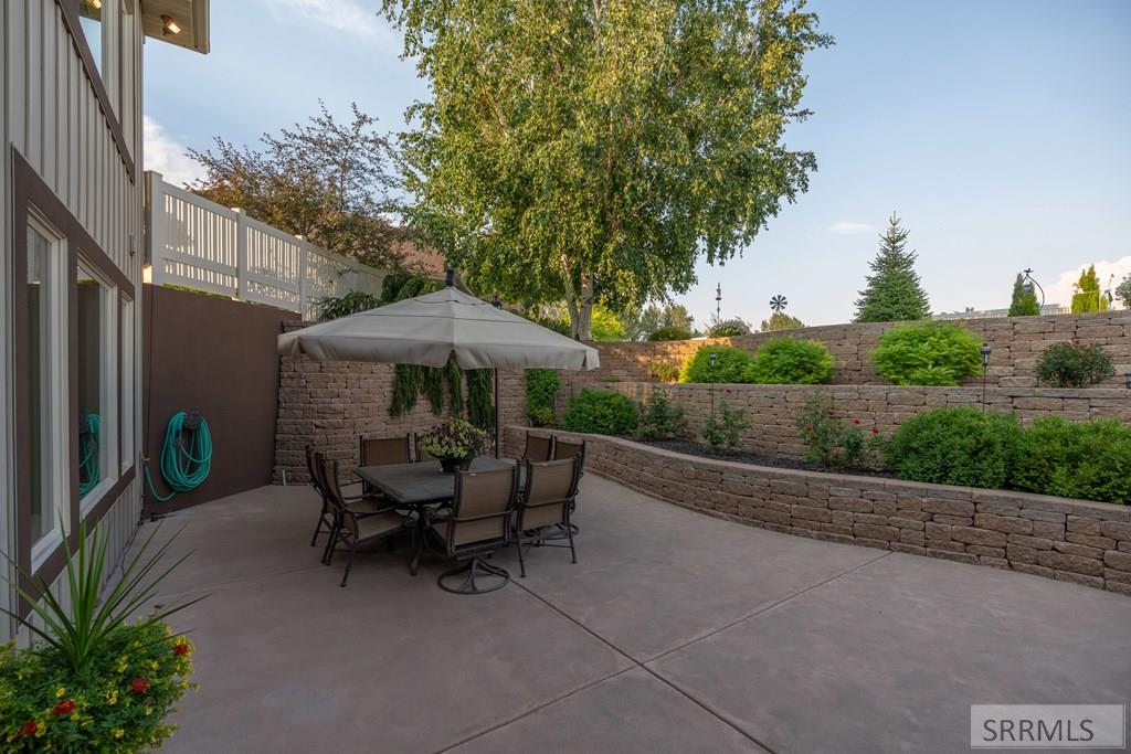 1638 N Romantica Drive