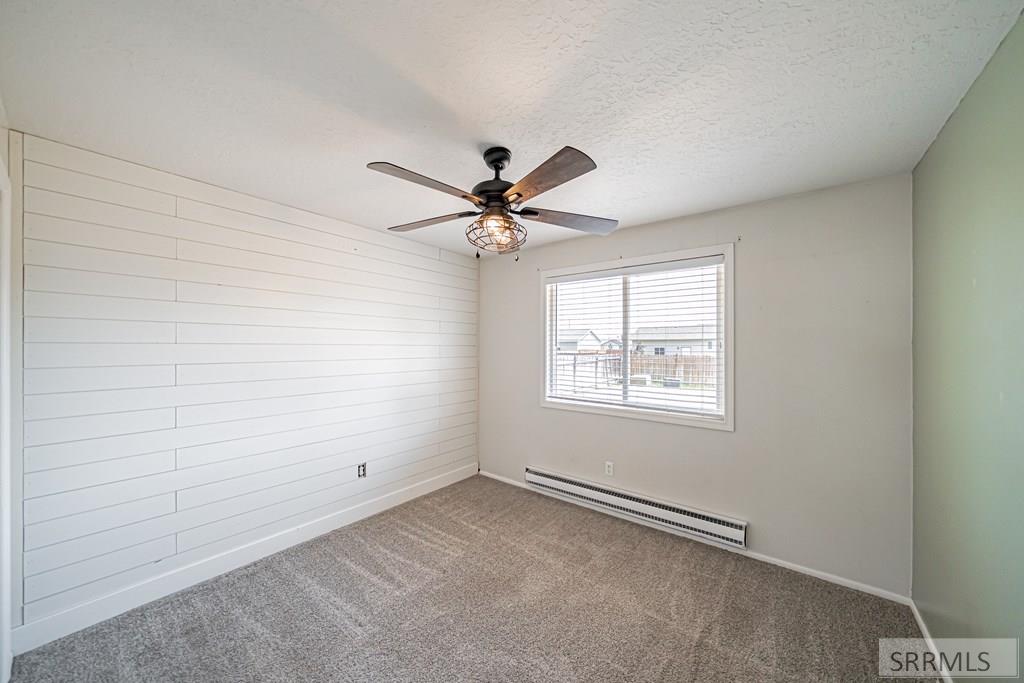 300 N Farnsworth Drive