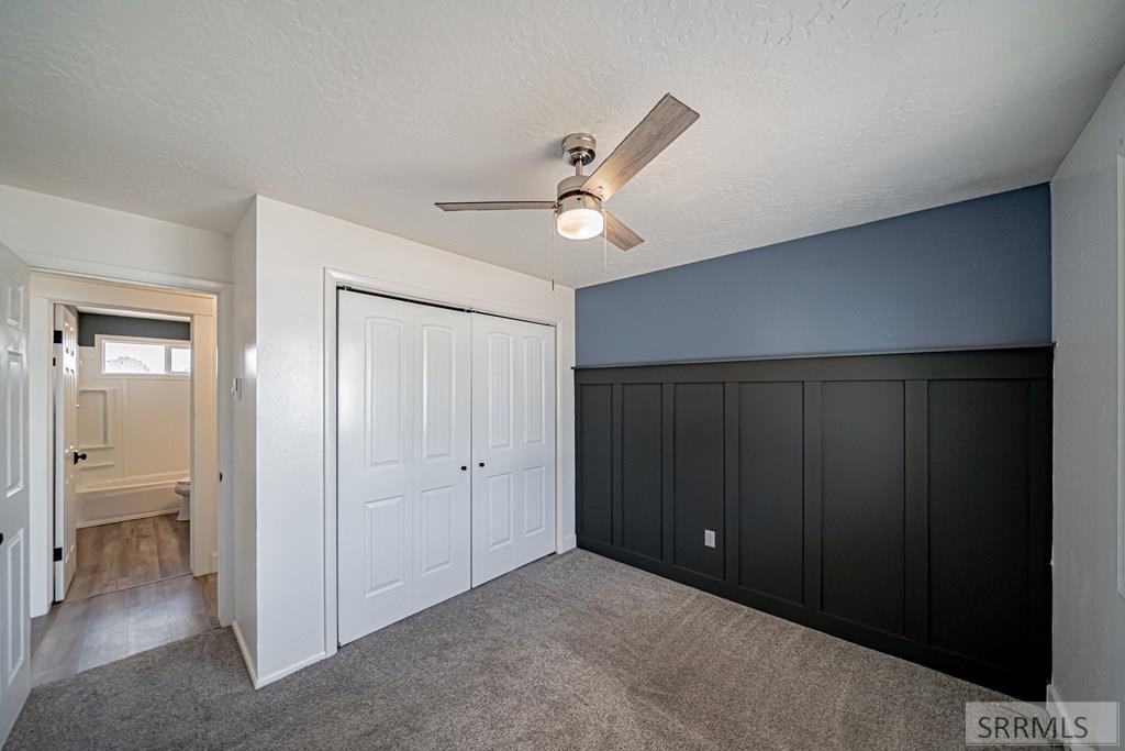 300 N Farnsworth Drive