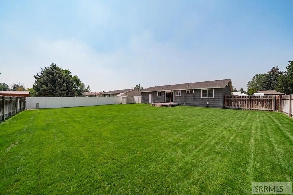 300 N Farnsworth Drive