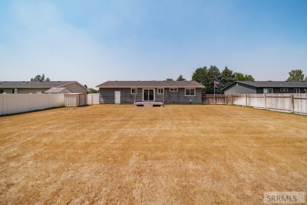 300 N Farnsworth Drive