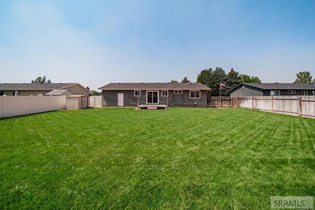 300 N Farnsworth Drive