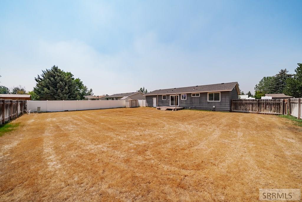 300 N Farnsworth Drive
