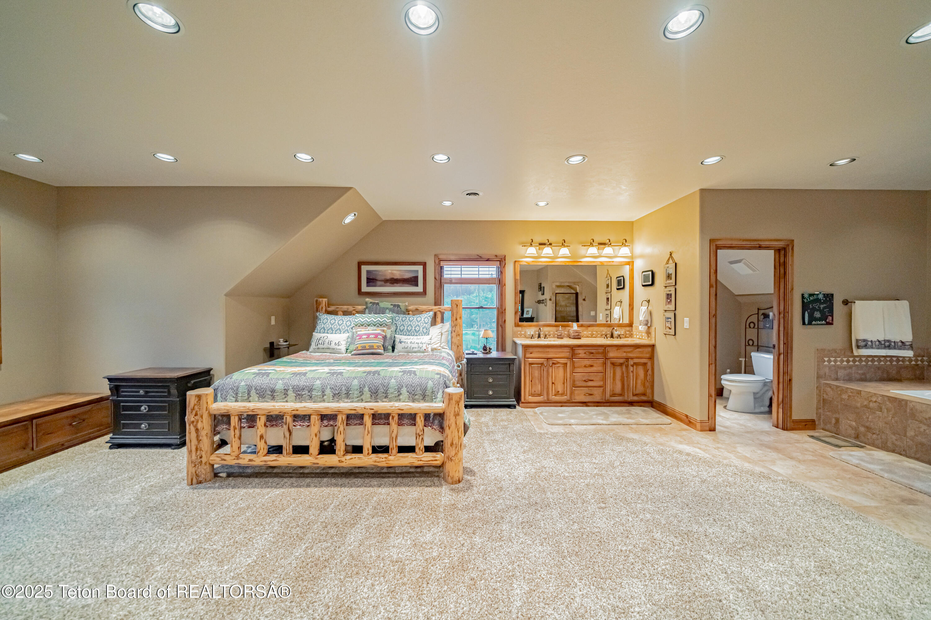 1096 SNAKE RIVER Road