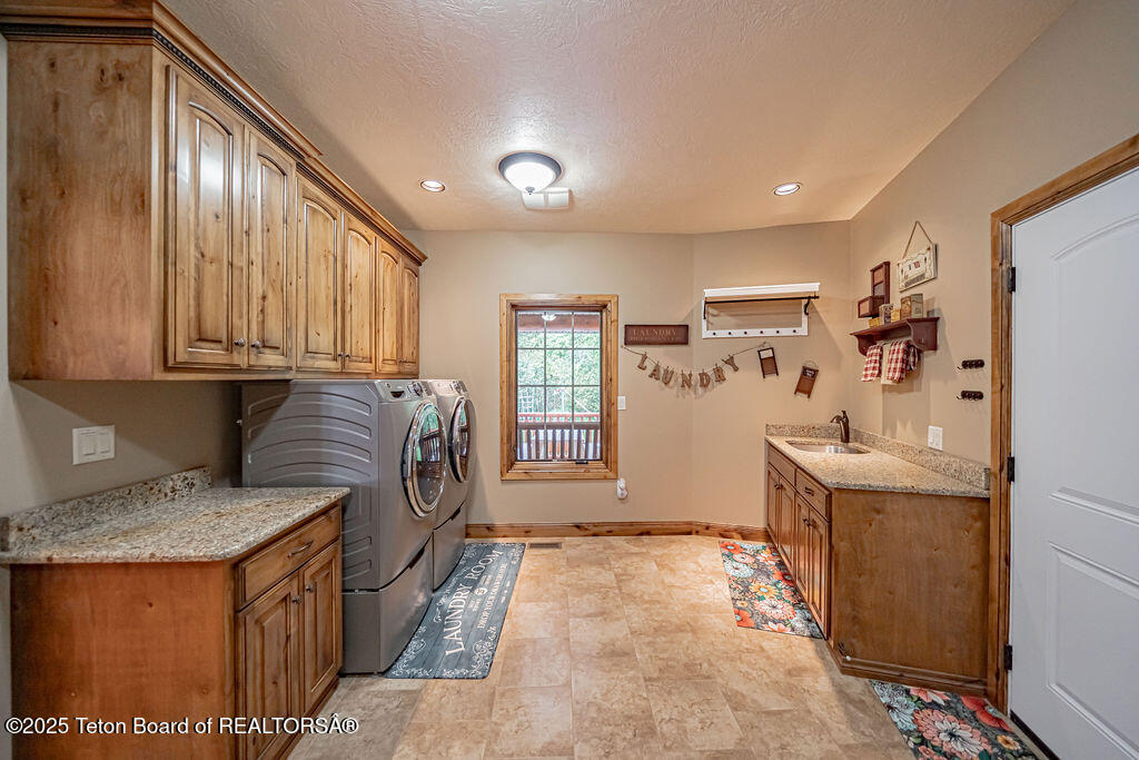 1096 SNAKE RIVER Road