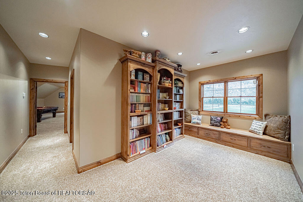 1096 SNAKE RIVER Road