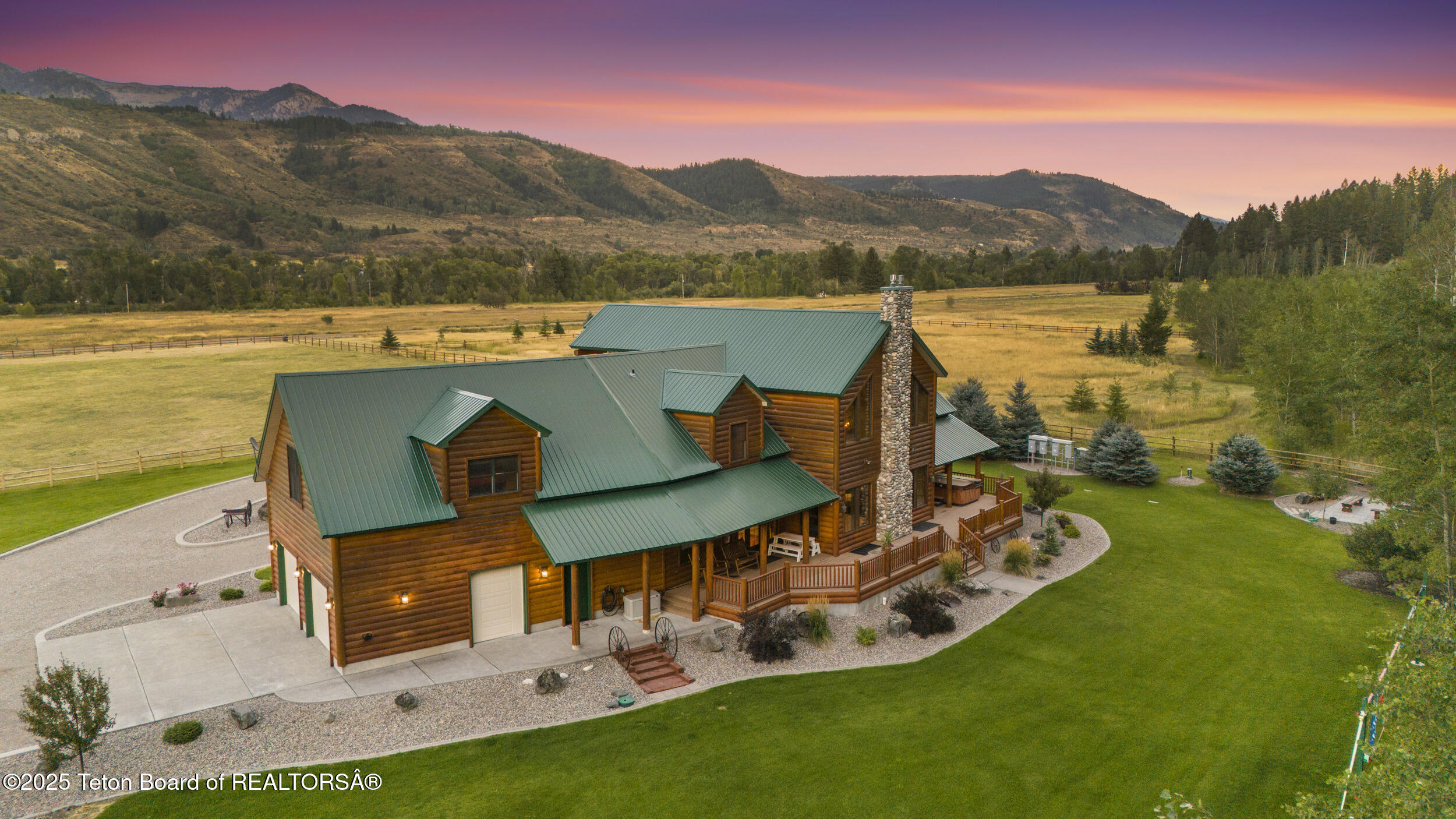 1096 SNAKE RIVER Road