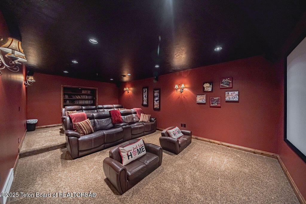 1096 SNAKE RIVER Road