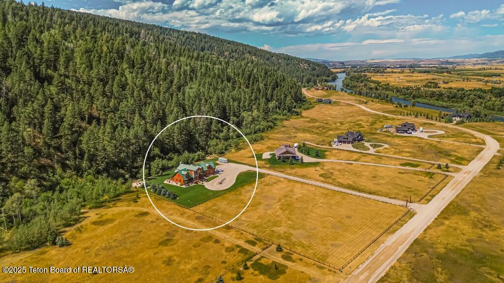 1096 SNAKE RIVER Road