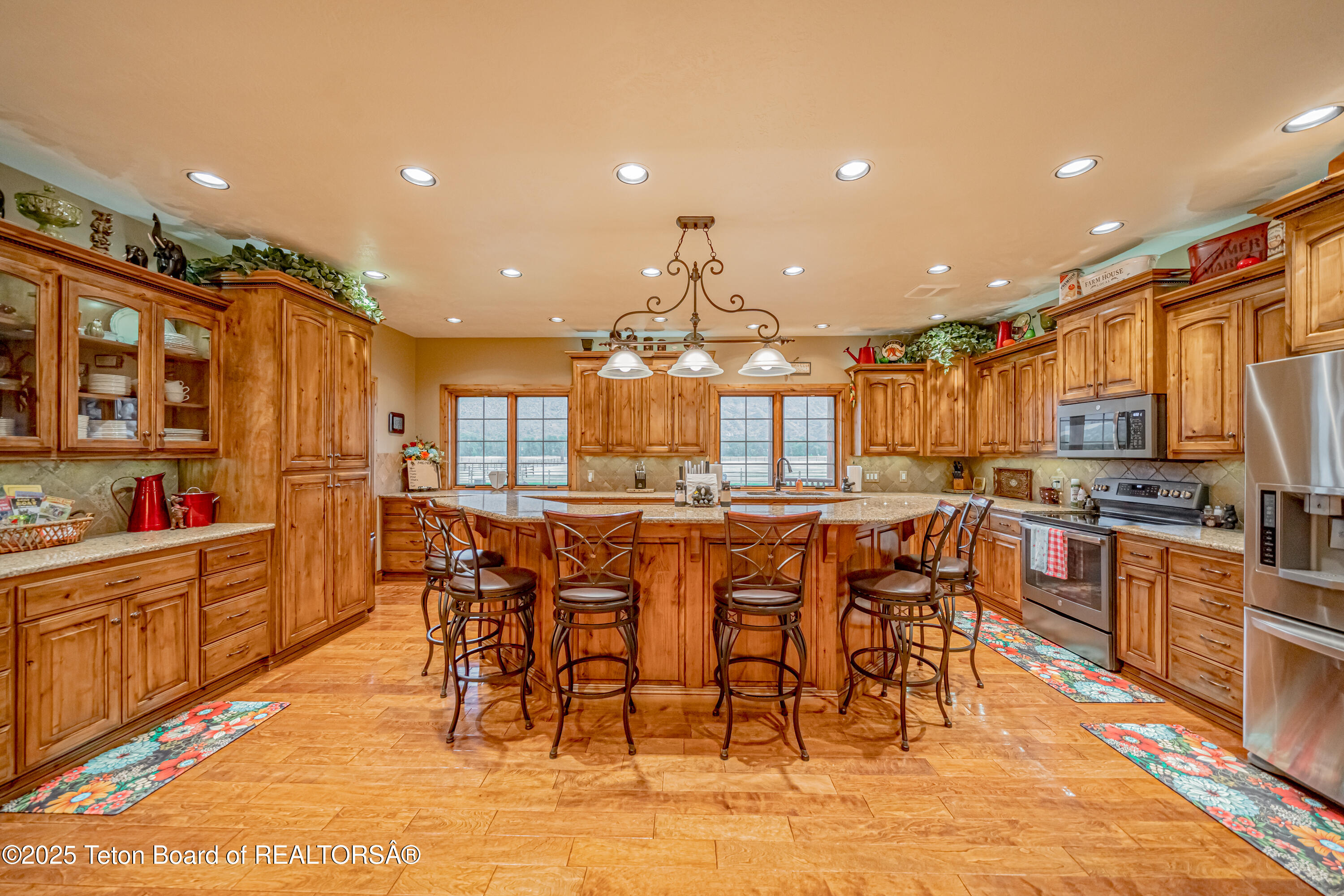 1096 SNAKE RIVER Road