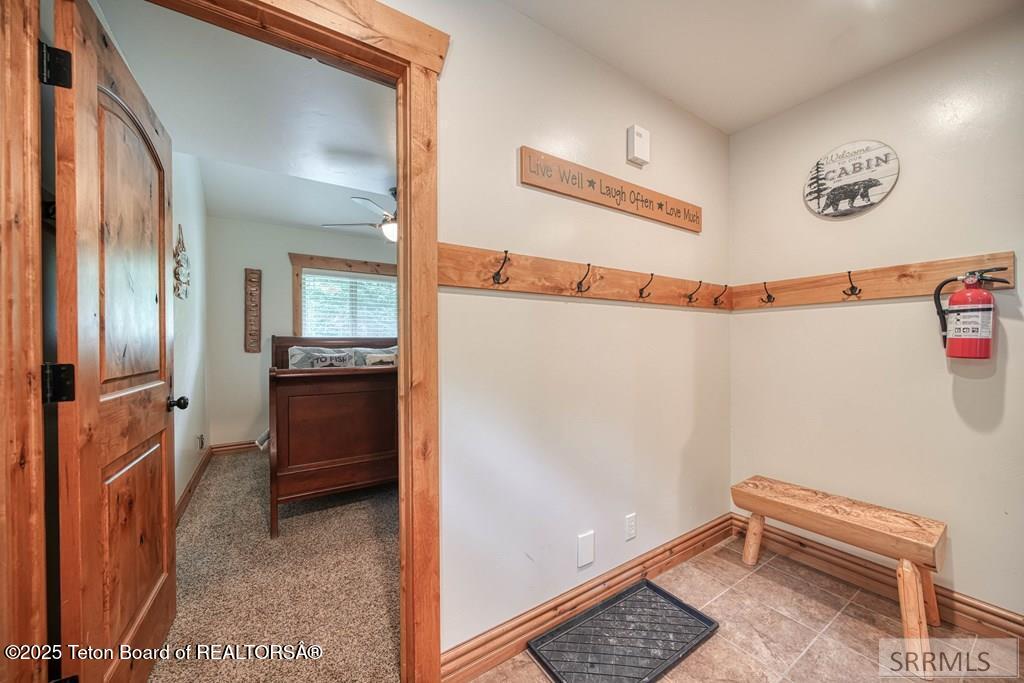 4770 DEER Drive