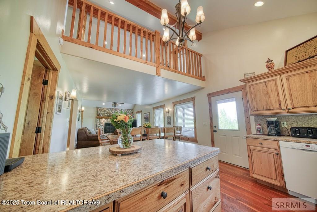 4770 DEER Drive