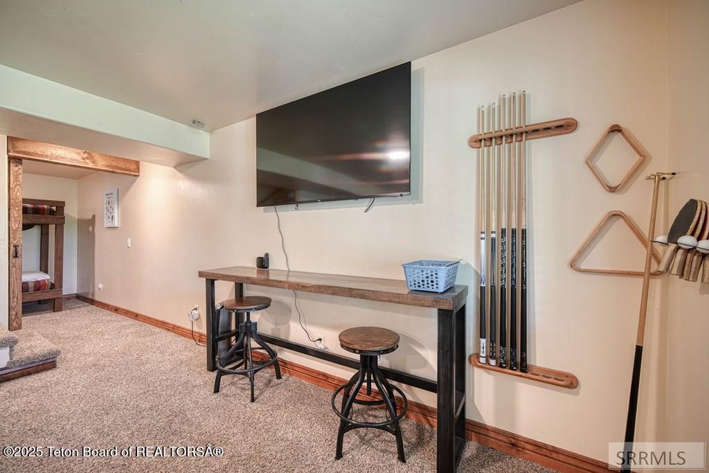 4770 DEER Drive