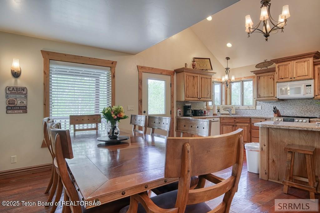 4770 DEER Drive