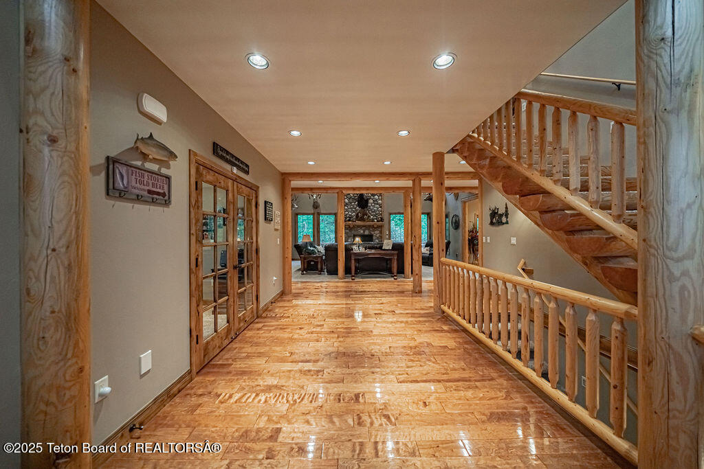 1096 SNAKE RIVER Road