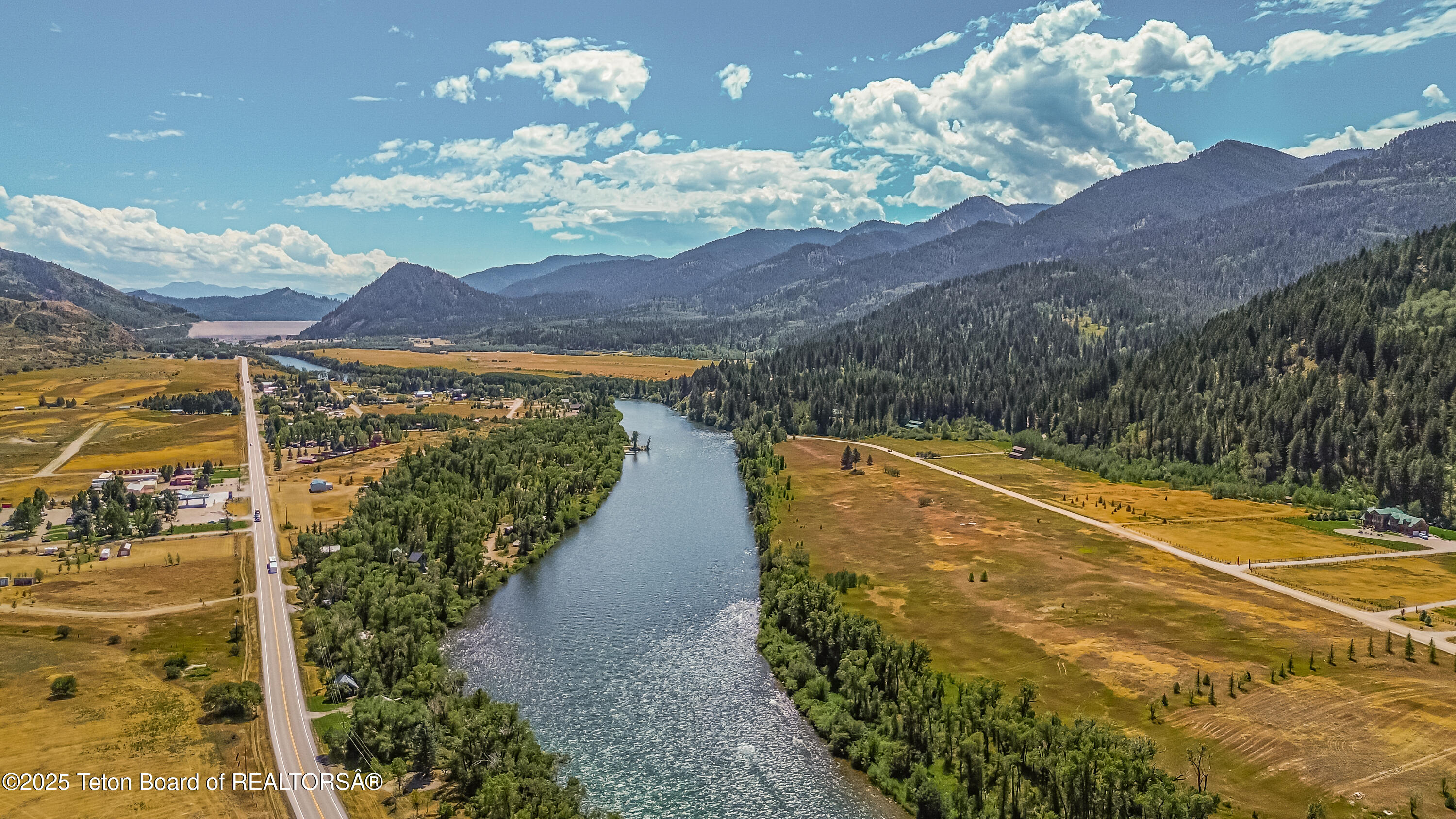 1096 SNAKE RIVER Road