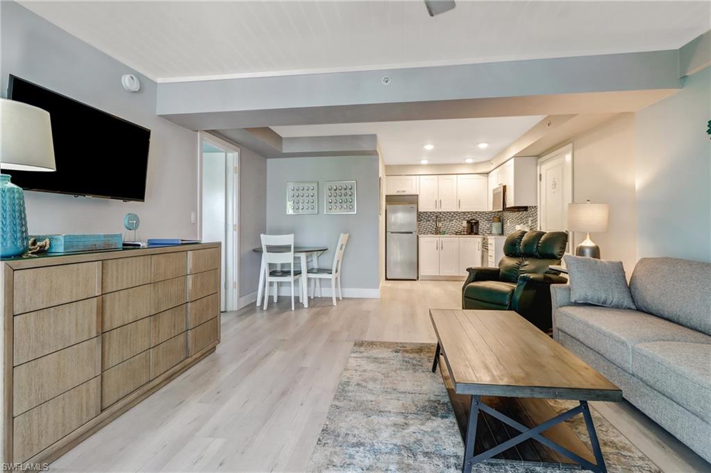 900 Broad AVE S # 231 Unit: 230-231