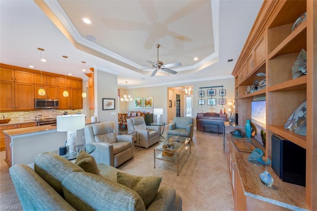 3232 Pacific DR