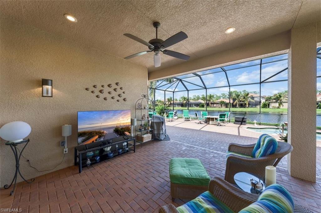 3232 Pacific DR