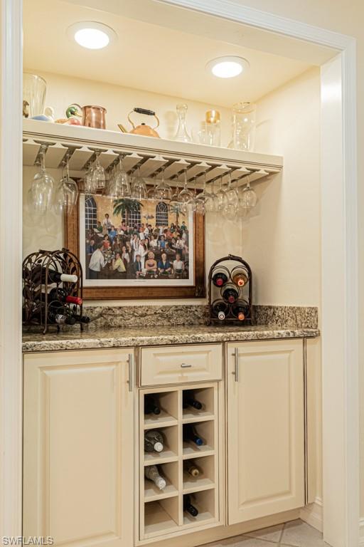 2124 Buckingham LN # 15 Unit: U-15